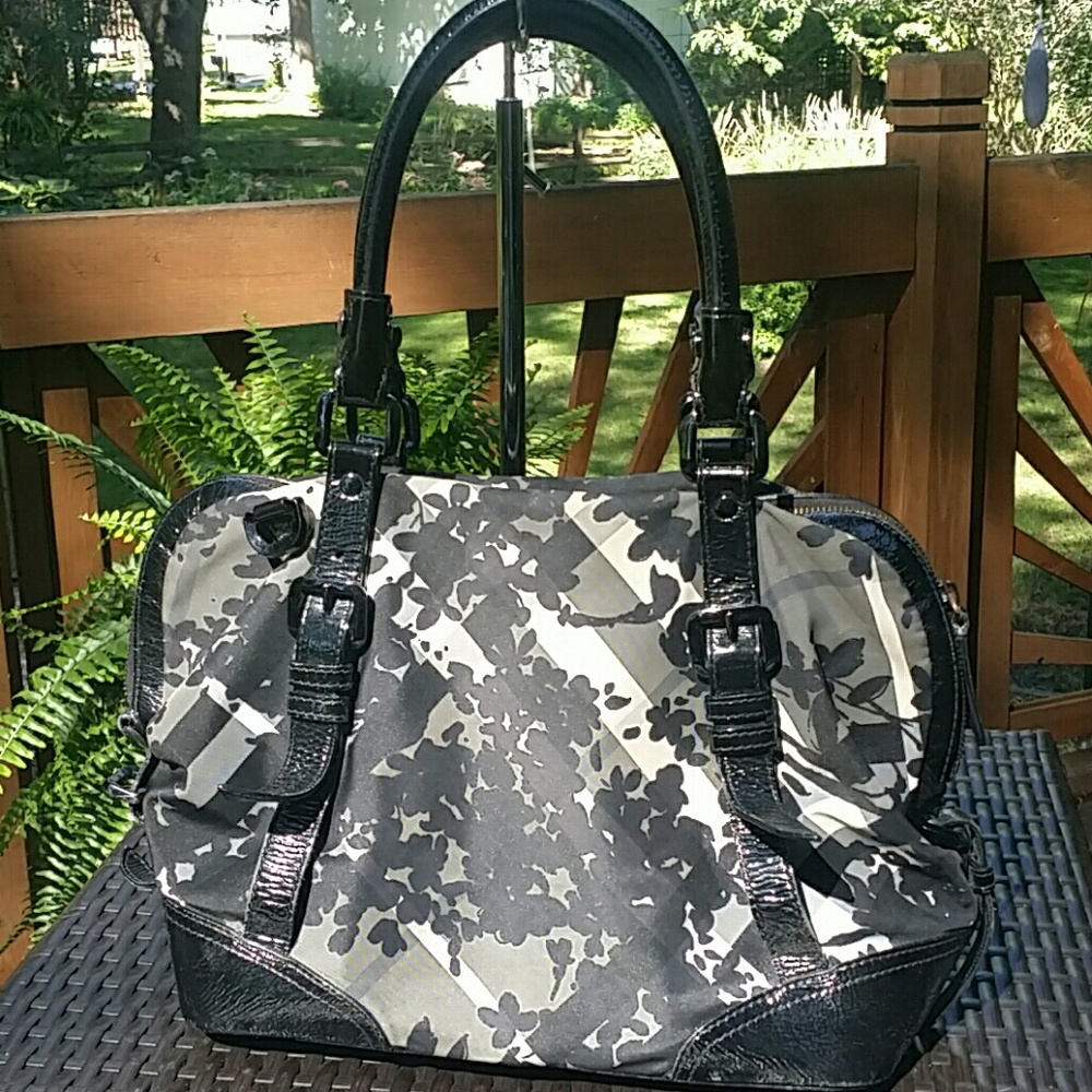 Burberry Florence Beat Check bag & wallet.